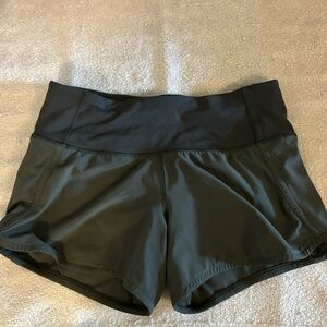 Lululemon Speed Up Shorts 2.5-3”